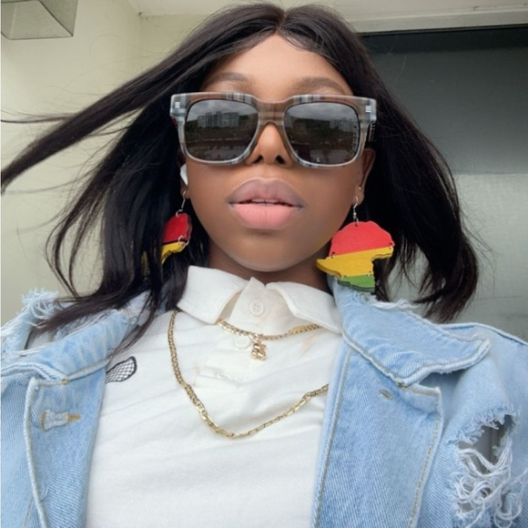 💯 - New Authentic BURBERRY
Dark Gray Square unisex Sunglasses - Picture 4 of 16